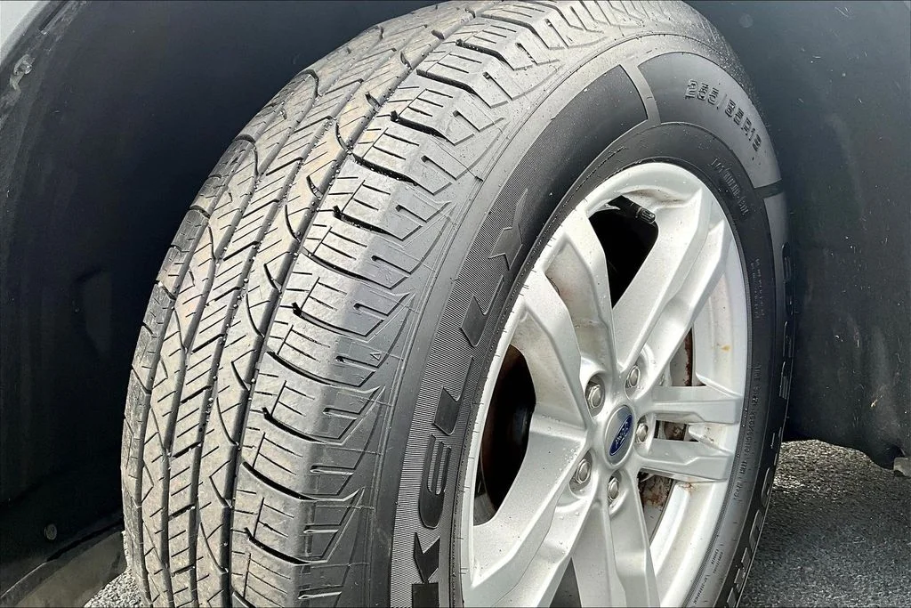 Used 2022 Blue Metallic Ford XLT image 38