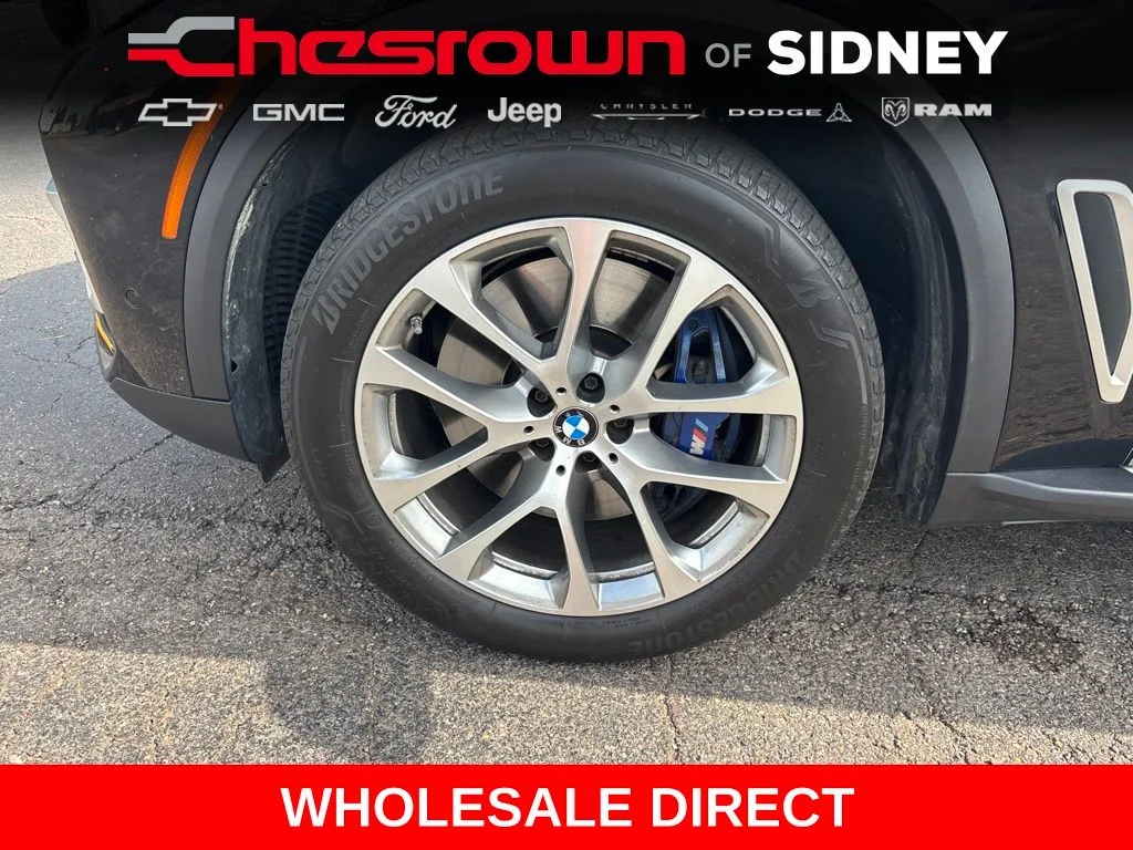 Used 2020 Black BMW xDrive40i image 9