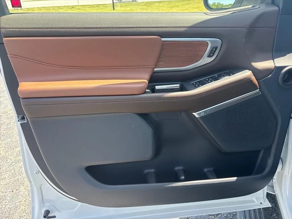 New 2026 Star White Metallic Tri-Coat Ford King Ranch® image 26