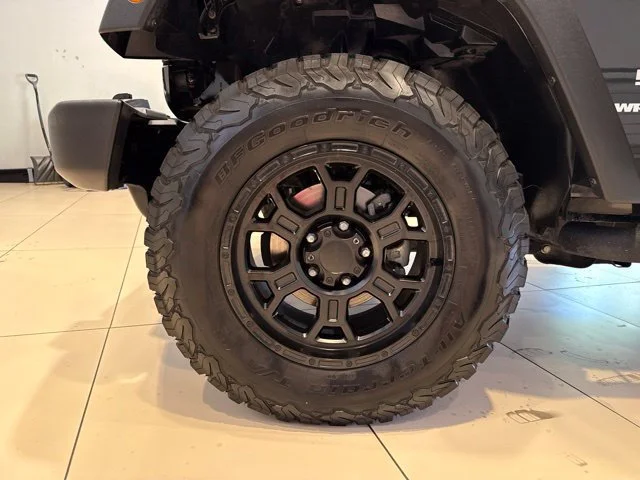 Used 2017 Black Clearcoat Jeep Sport image 15