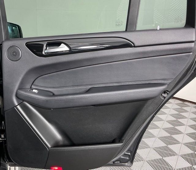 Used 2019 Black Mercedes-Benz GLS 450 image 27