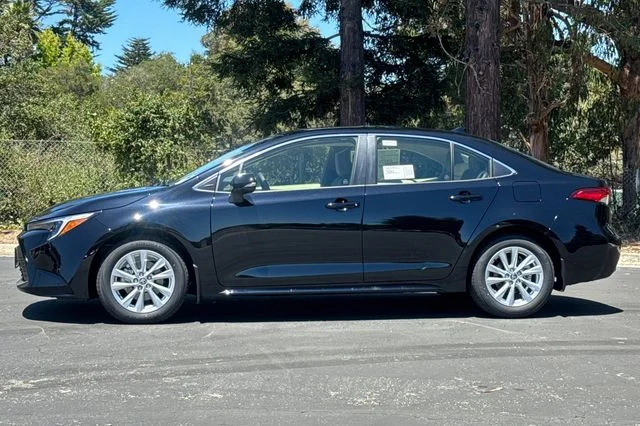 New 2026 Midnight Black Metallic Toyota  XLE image 7