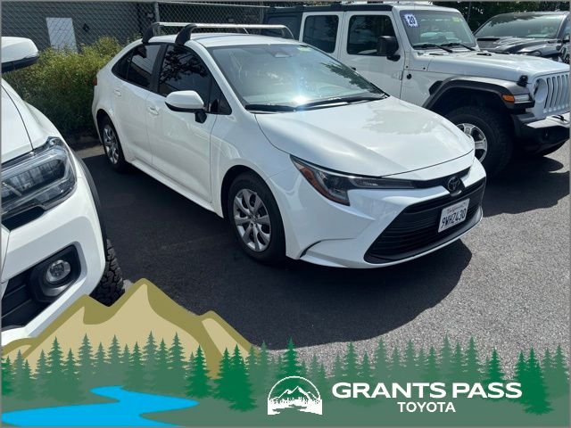2026 Toyota Corolla LE CVT's photo