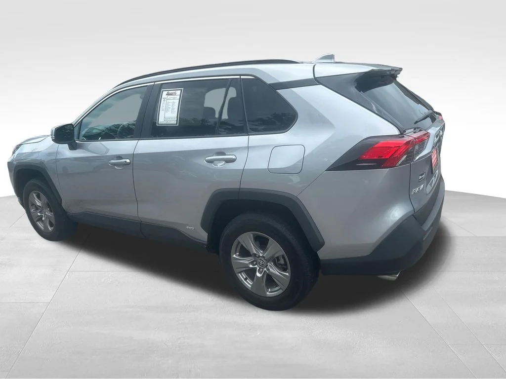 Used 2024 Silver Toyota XLE image 17