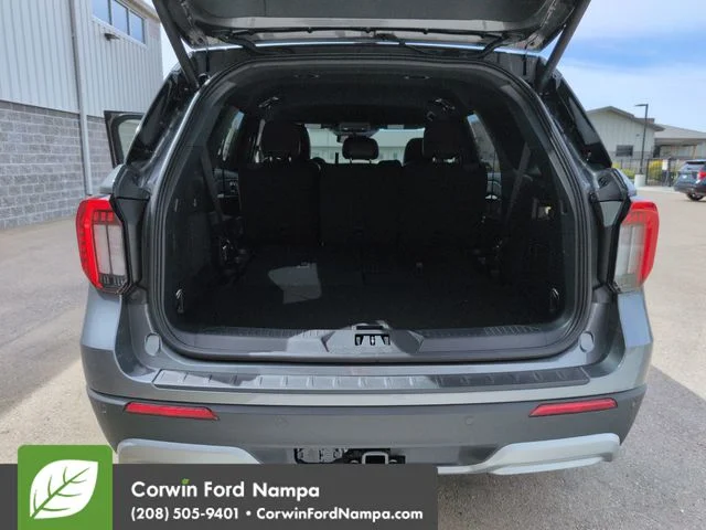 New 2026 Carbonized Gray Metallic Ford Platinum image 29