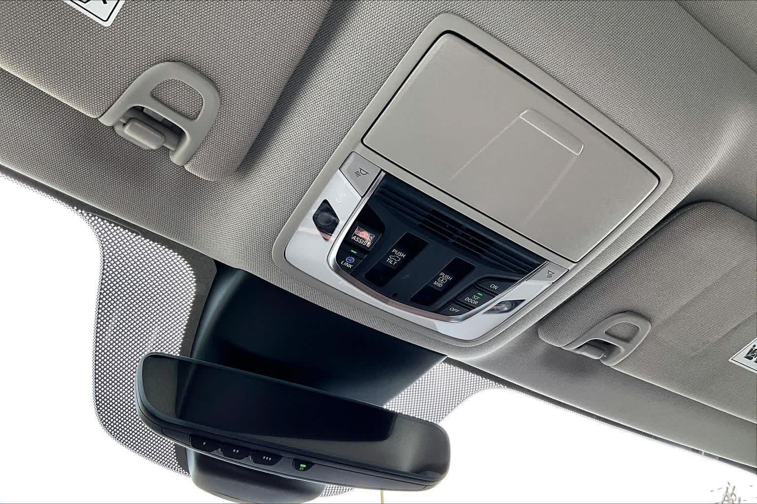 Used 2024 Liquid Carbon Metallic Acura w/Technology Package image 35