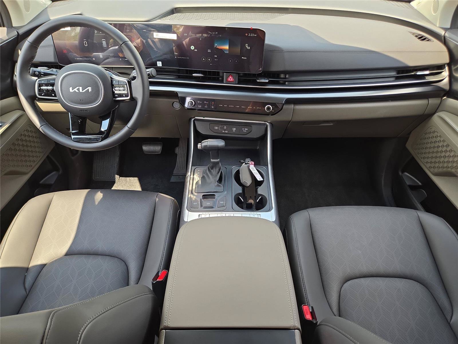 2025 Kia Carnival LXS - Photo 14