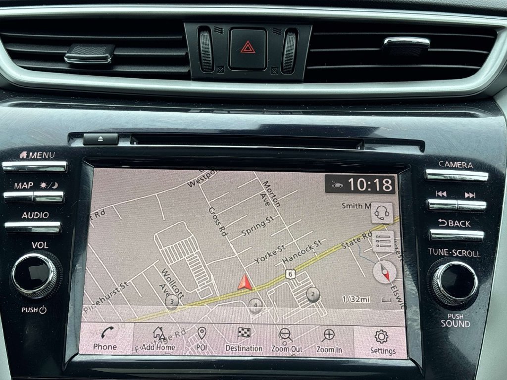 Used 2019 Red Nissan Platinum image 26