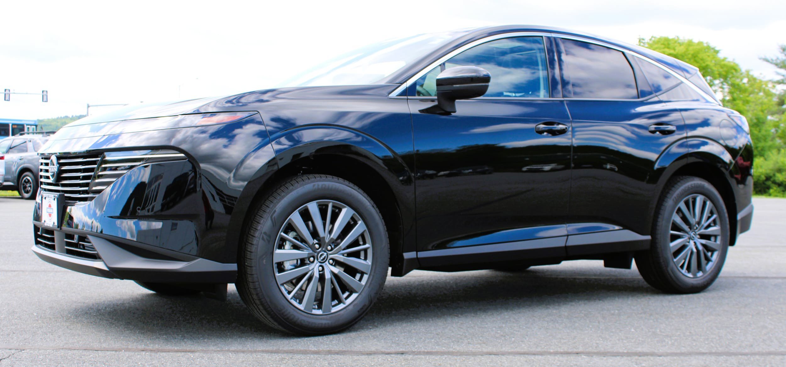 New 2026 Super Black Nissan SL image 14