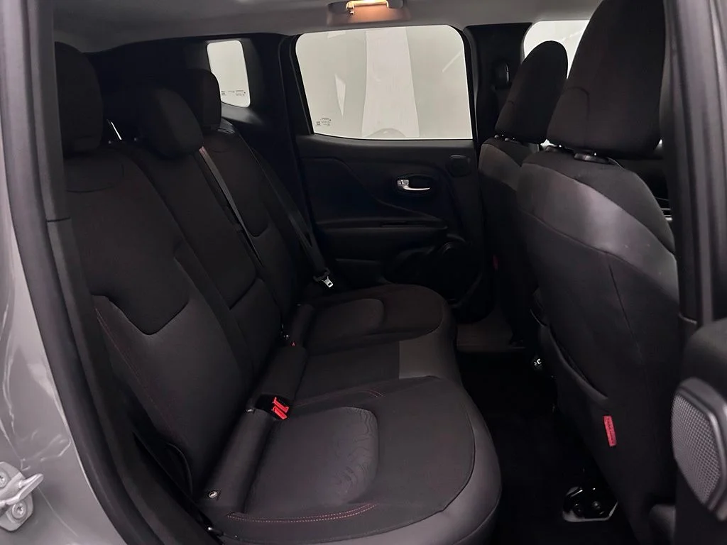 Used 2022 Gray Jeep Trailhawk image 15