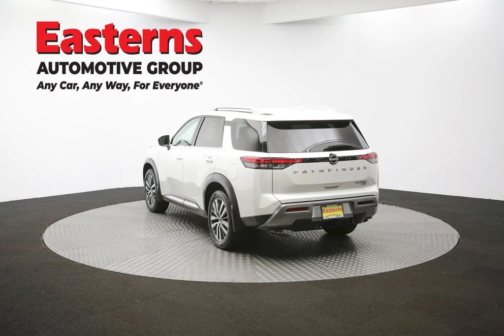 Used 2022 White Nissan Platinum image 69