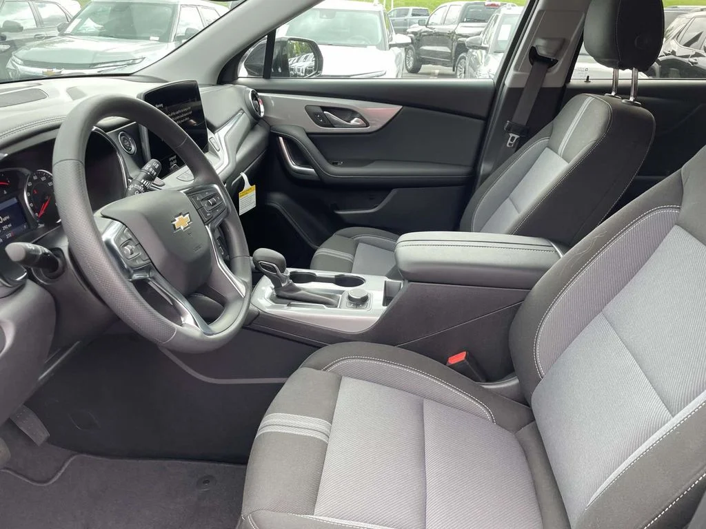 New 2026 Black Chevrolet 2LT image 19
