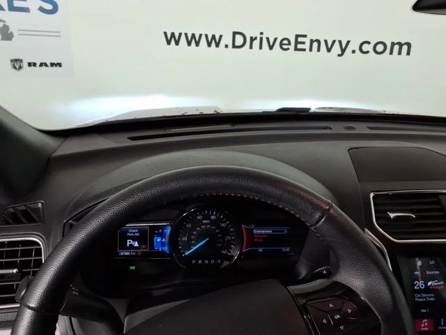Used 2019 Red Ford Sport image 25