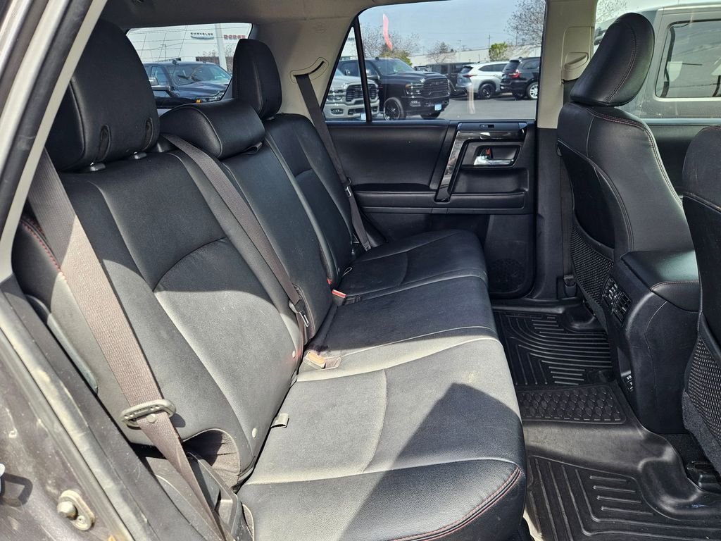 Used 2021 Black Toyota Venture image 28