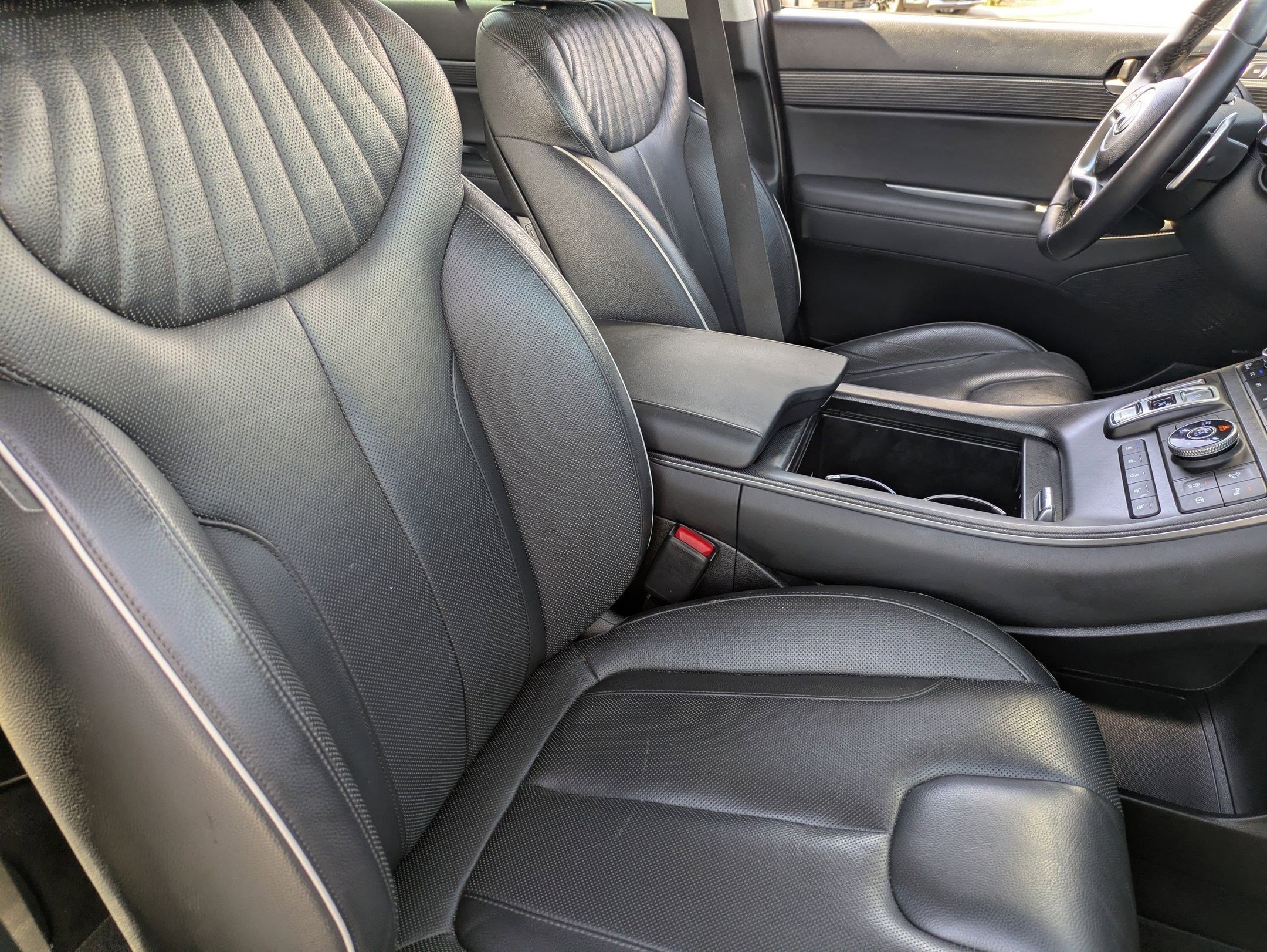 Certified Used 2023 Abyss Black Pearl Hyundai Limited image 13