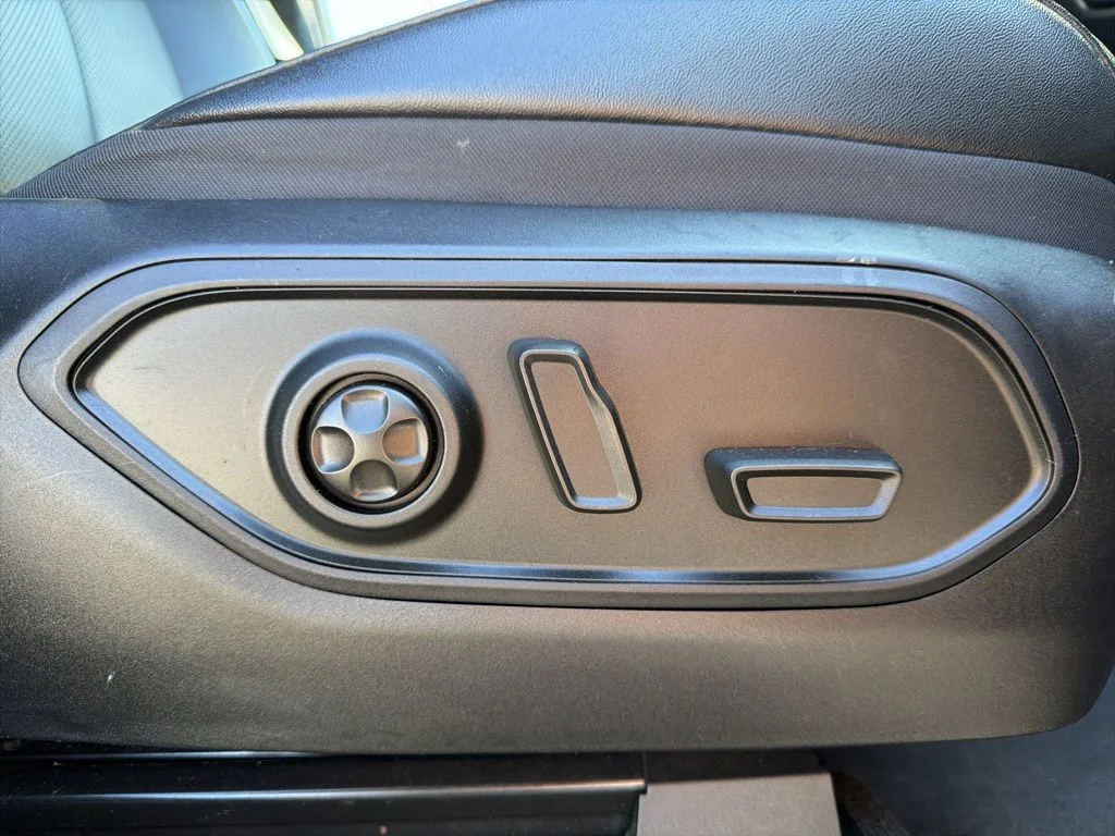 Used 2024 Black Jeep Limited image 32