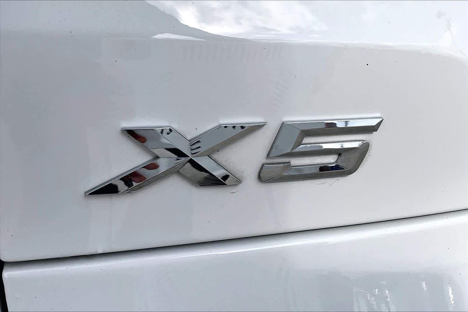 Used 2026 Alpine White BMW sDrive40i image 31