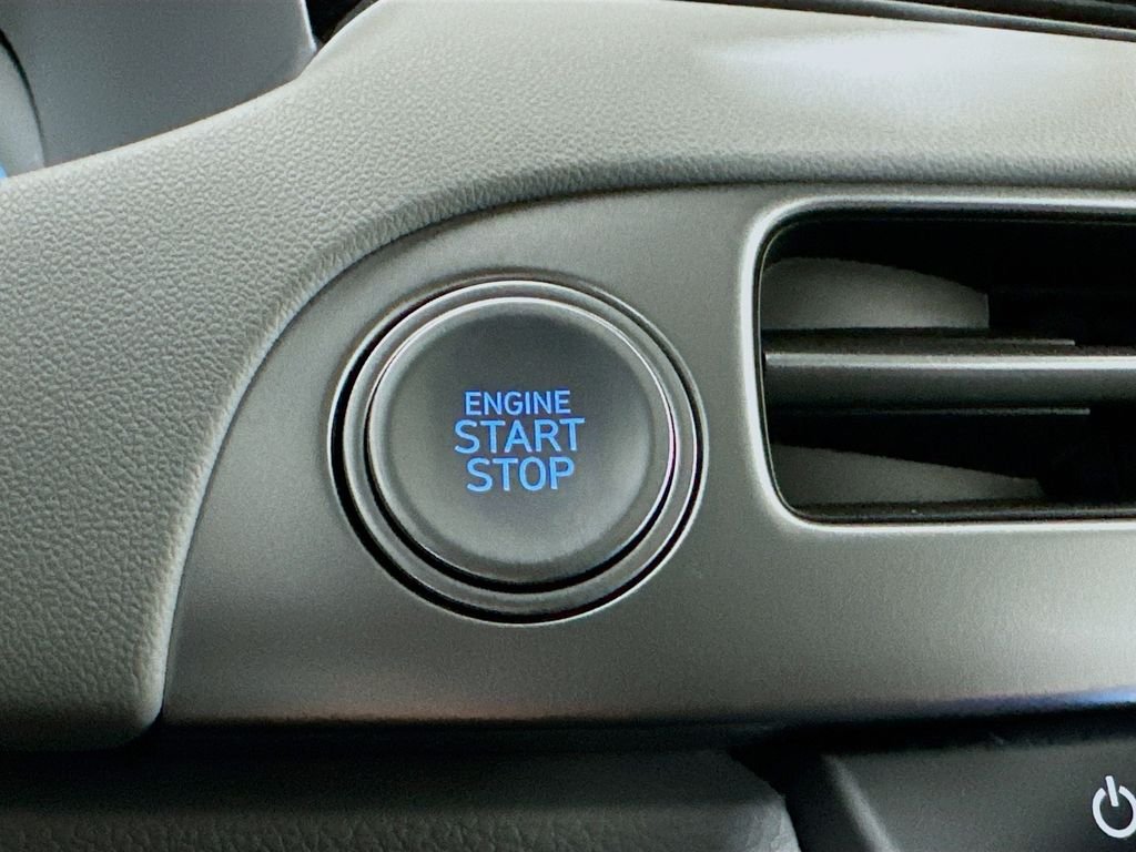 Certified Used 2025 Silver Hyundai SEL image 40