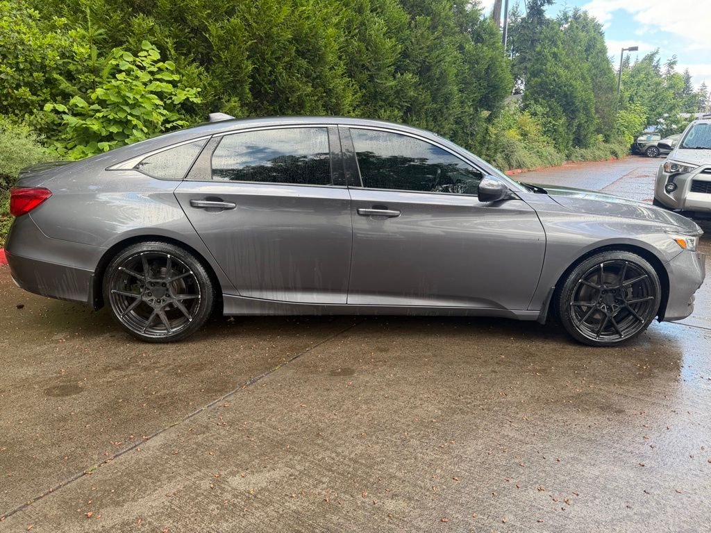 Used 2018  Honda Sport image 3