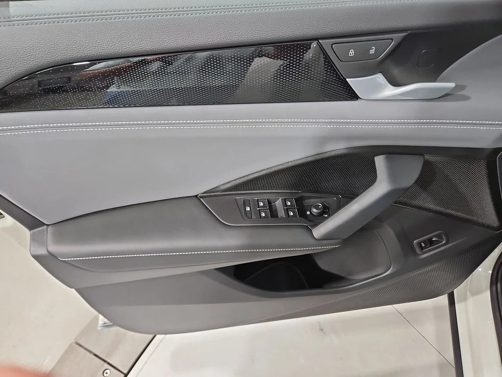 New 2026 Beige Volkswagen 2.0T SE R-Line Black image 10