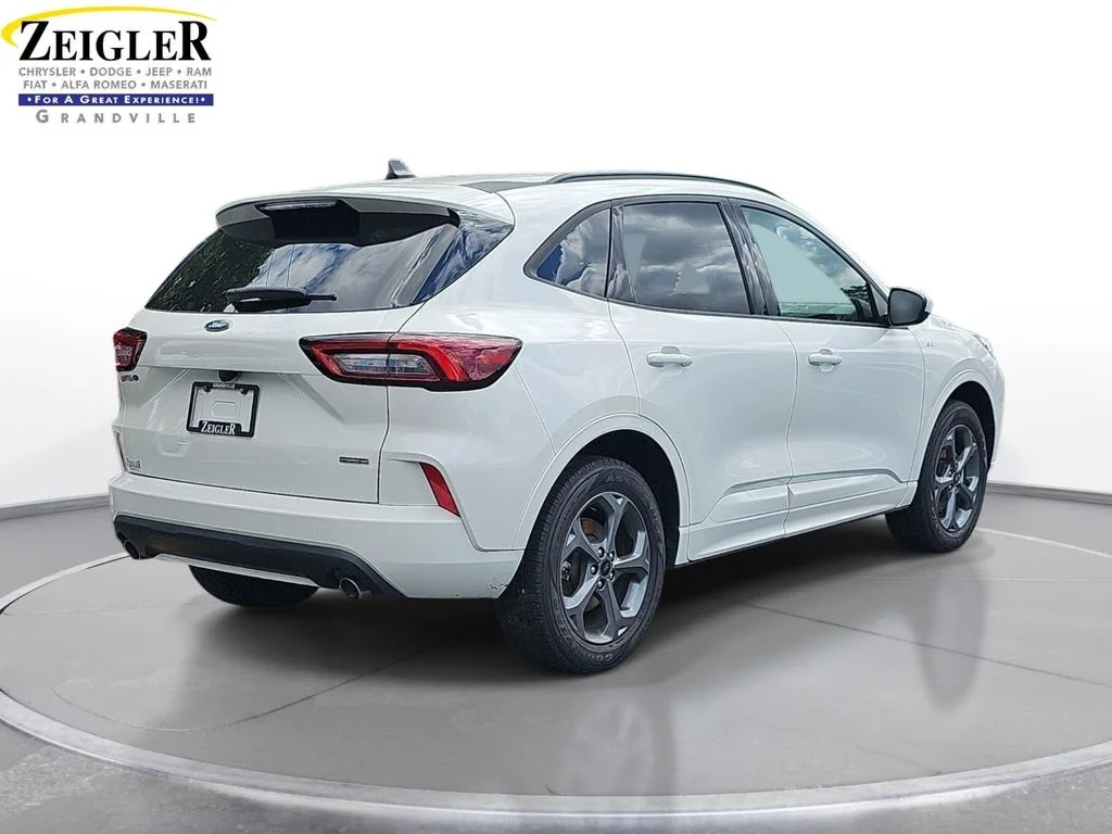 Used 2024 White Ford ST-Line Select image 5