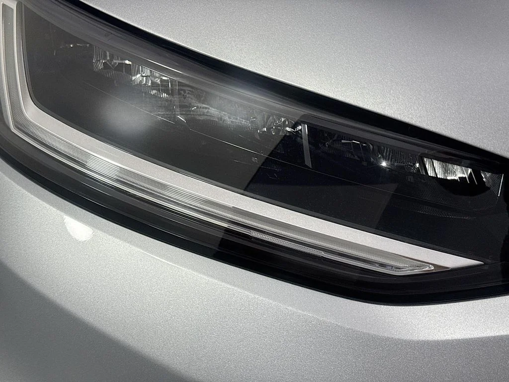 New 2027 Solar Silver Metallic Honda EX-L image 12