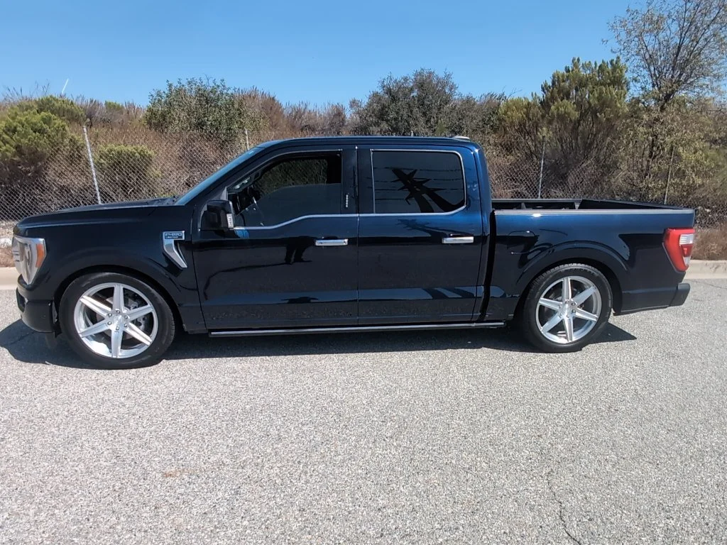 Used 2022 Blue Metallic Ford Limited image 2