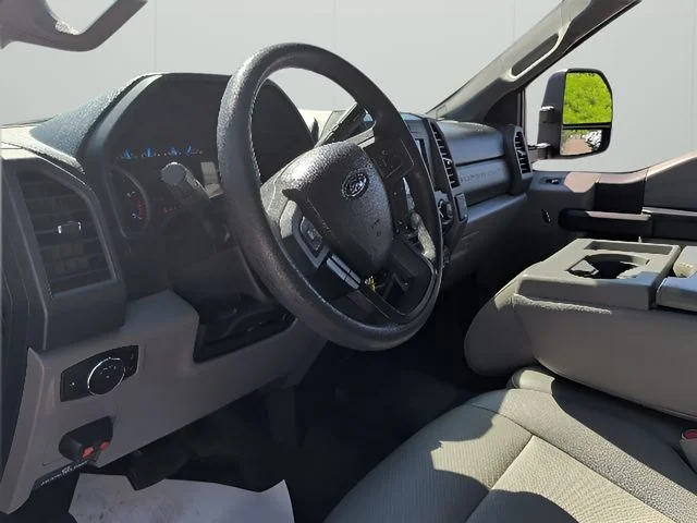 Used 2017 Gray Ford XL image 18