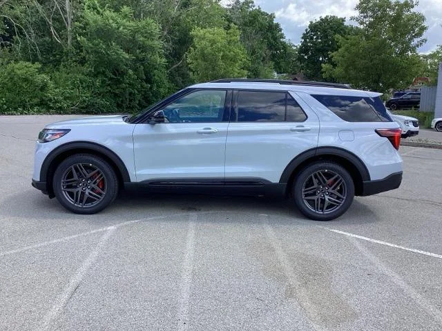 New 2026 Space White Metallic Ford ST image 4