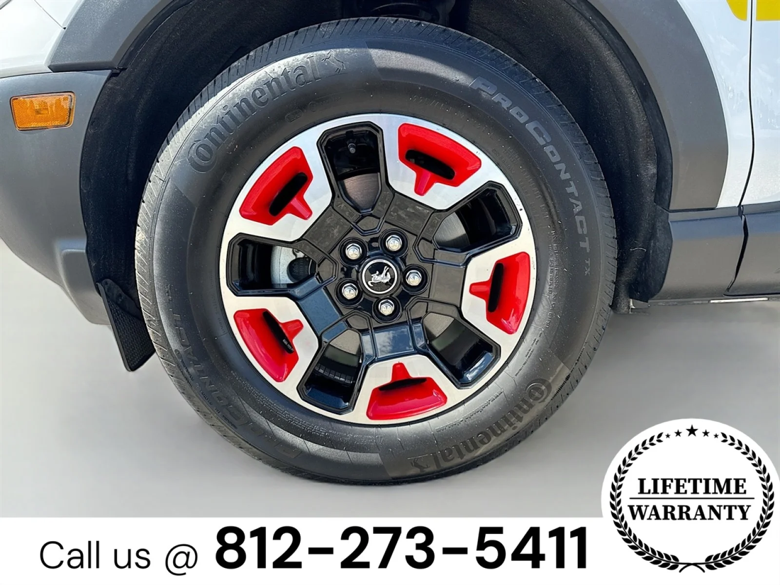 Used 2025 Oxford White Clearcoat Ford Free Wheeling image 30