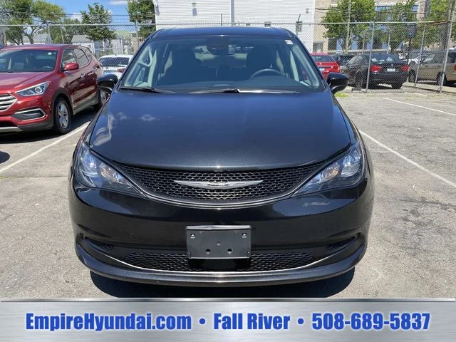 Used 2023 Black Chrysler LX image 27