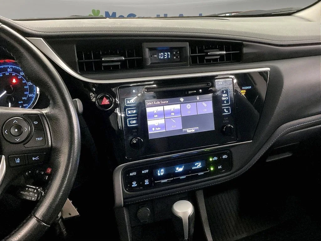 Used 2019 White Toyota SE image 9