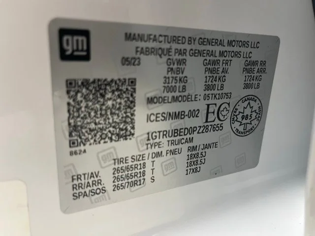 Used 2023 White GMC SLE image 53