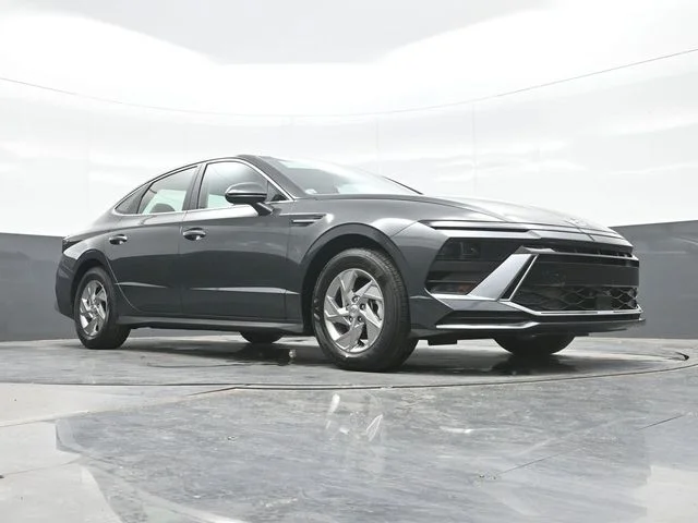 New 2026 Gray Hyundai SE image 23
