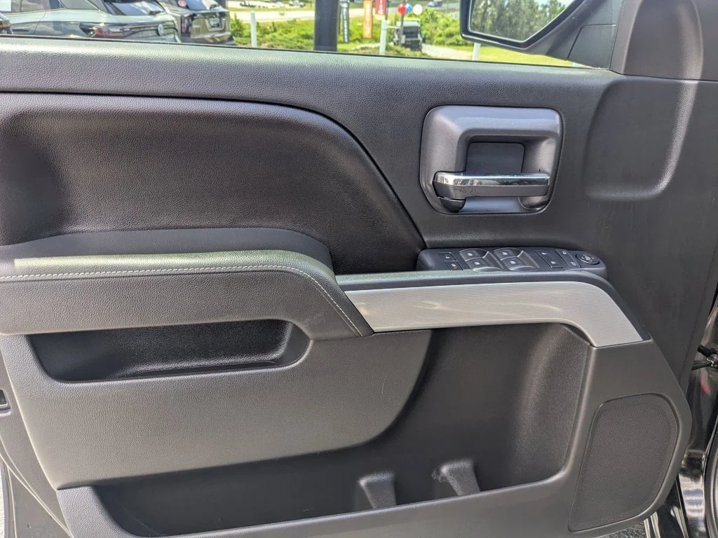 Used 2015 Black Chevrolet LT image 11