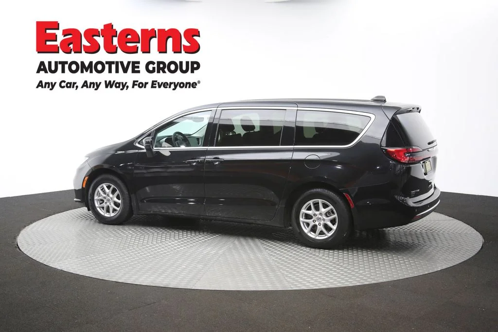Used 2023 Black Chrysler Touring L image 64