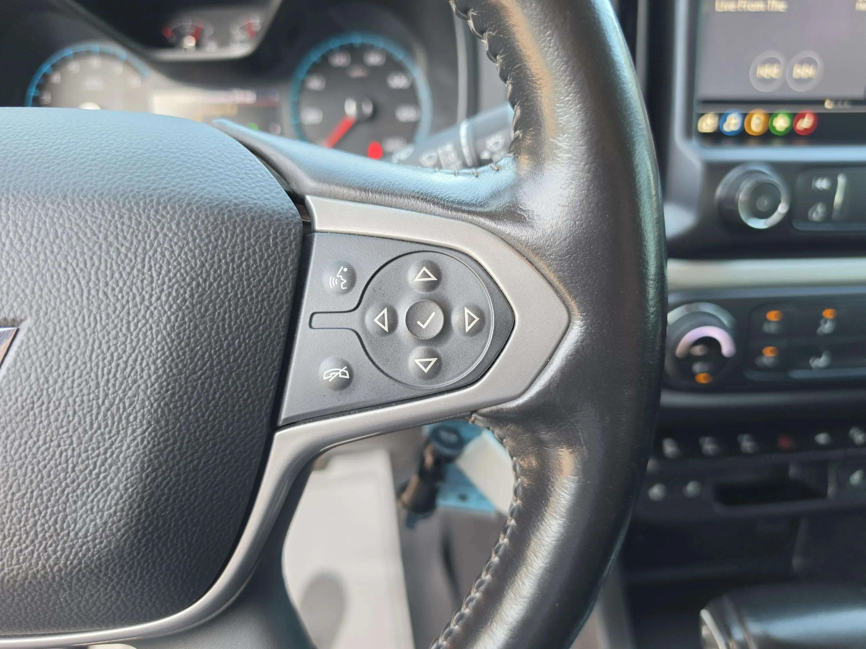 Used 2019 Red Hot Chevrolet 4WD ZR2 image 35