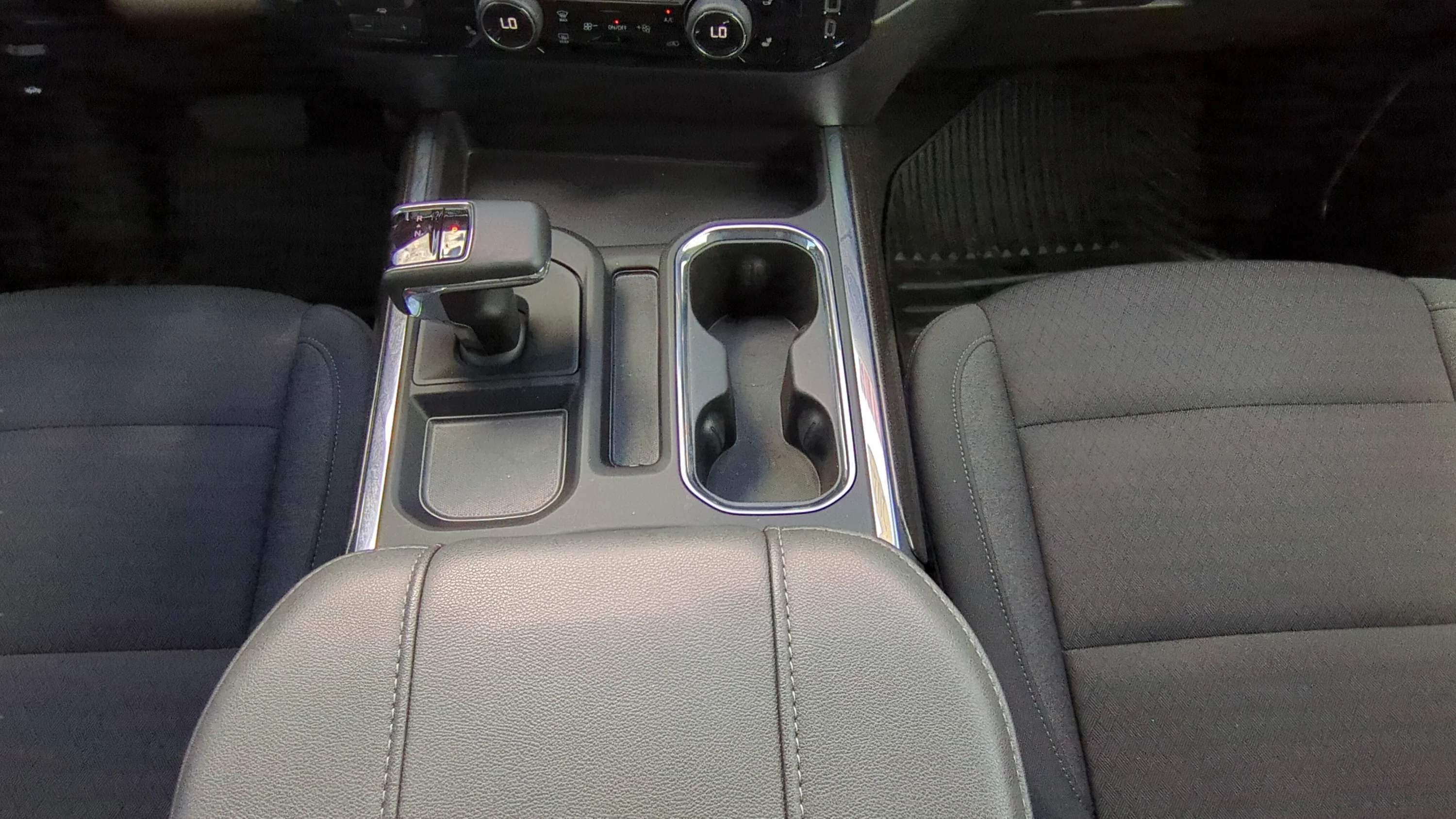 Used 2025 Summit White Chevrolet RST image 14