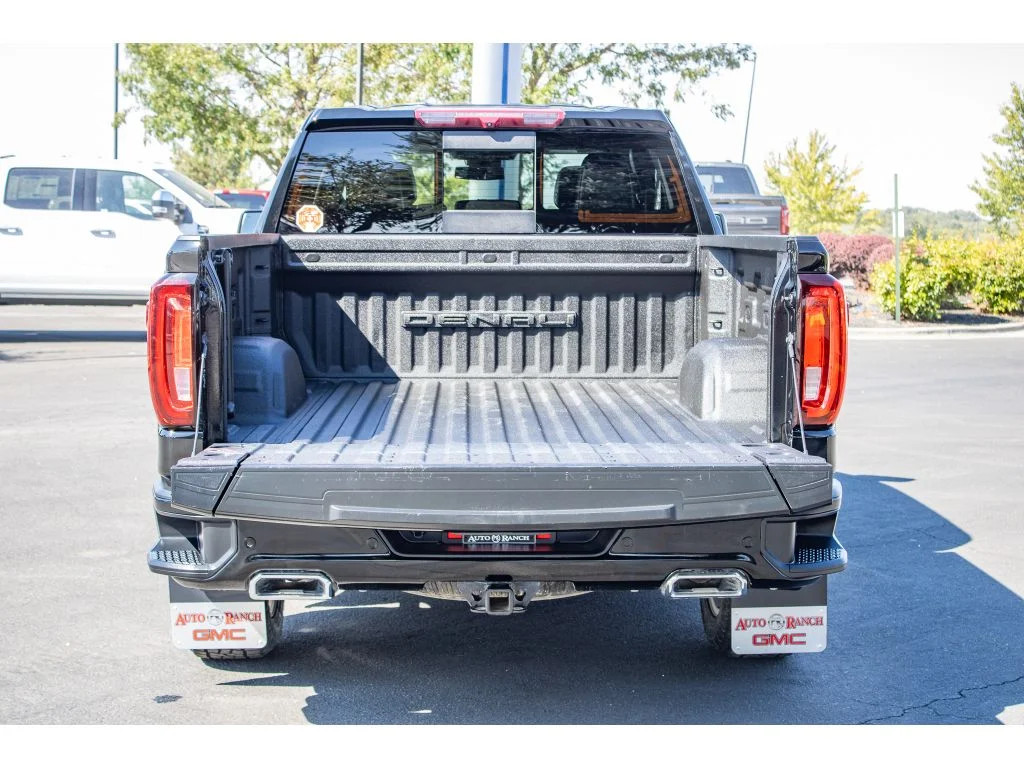 Used 2024 Onyx Black GMC Denali image 11