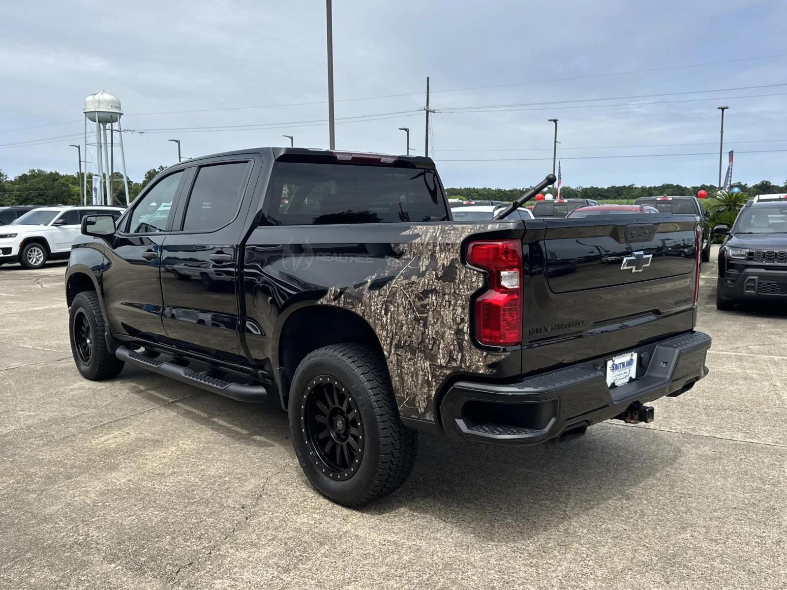 Used 2023 BLACK Chevrolet Custom Trail Boss image 5
