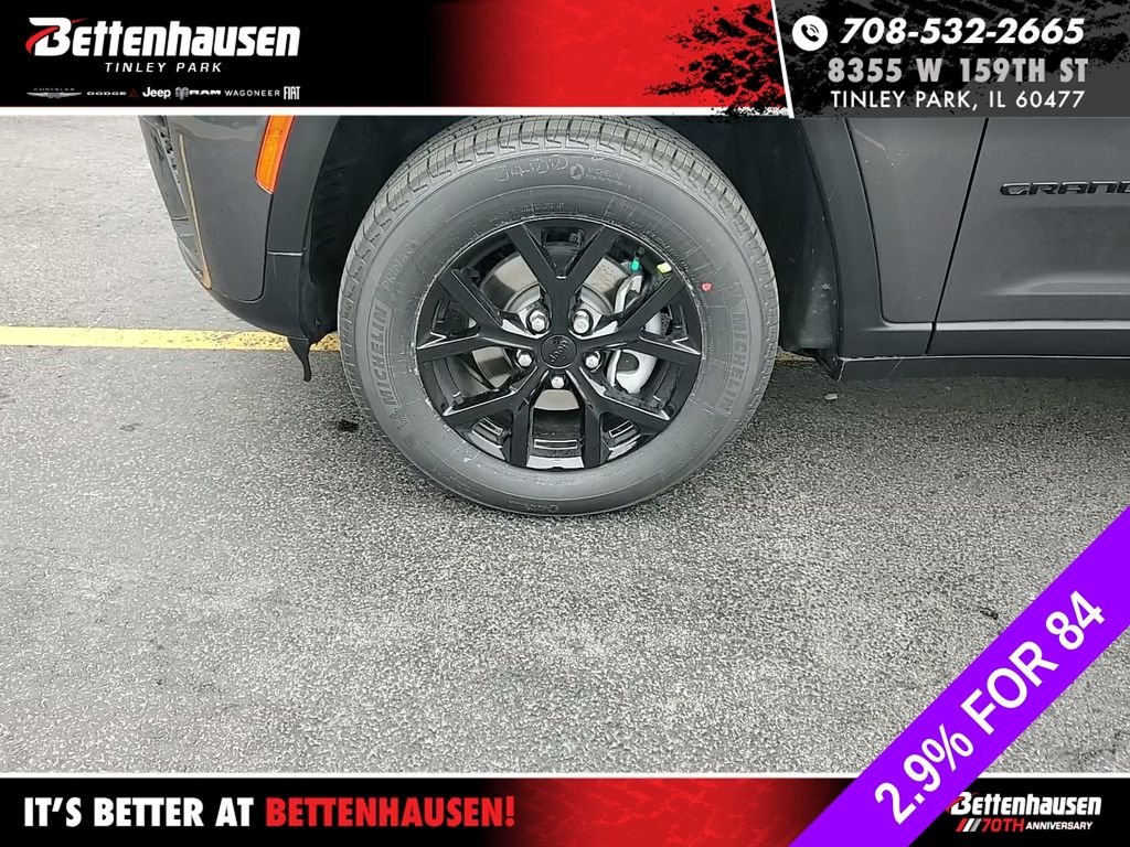 New 2026 Baltic Gray Metallic Clear-Coat Exterior Paint Jeep Altitude image 9
