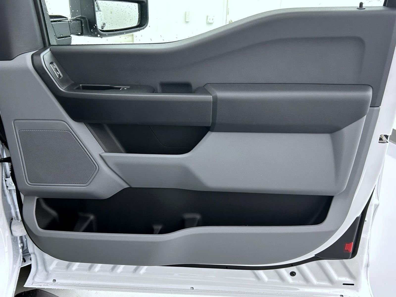 New 2026 Oxford White Ford XL image 16