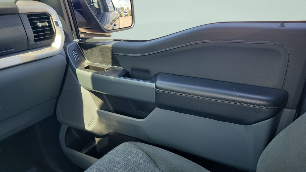Used 2023 Blue Ford XLT image 12