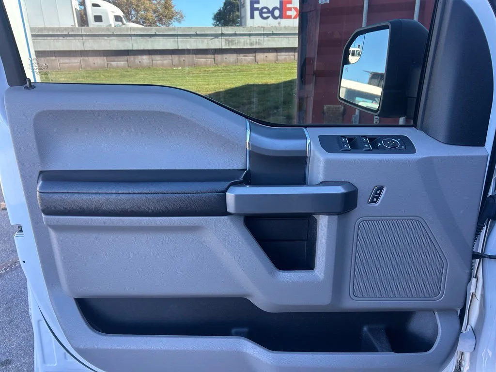 Used 2018 Oxford White Ford XLT image 7