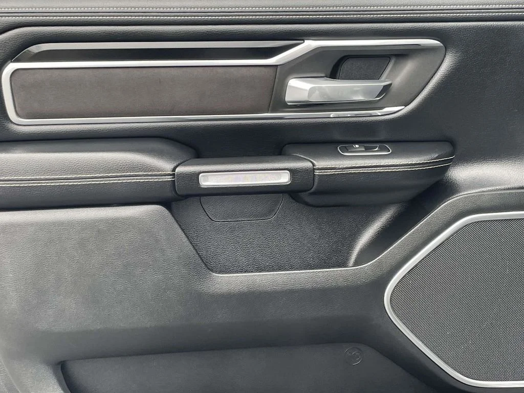 Used 2021 Silver Ram Laramie image 20