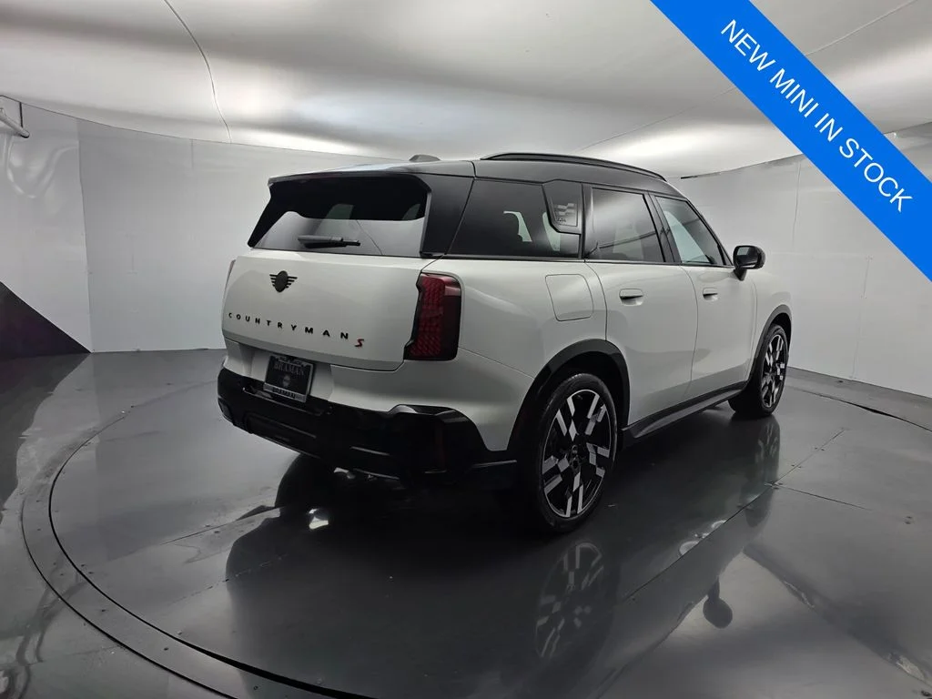 New 2027 White MINI Iconic image 4