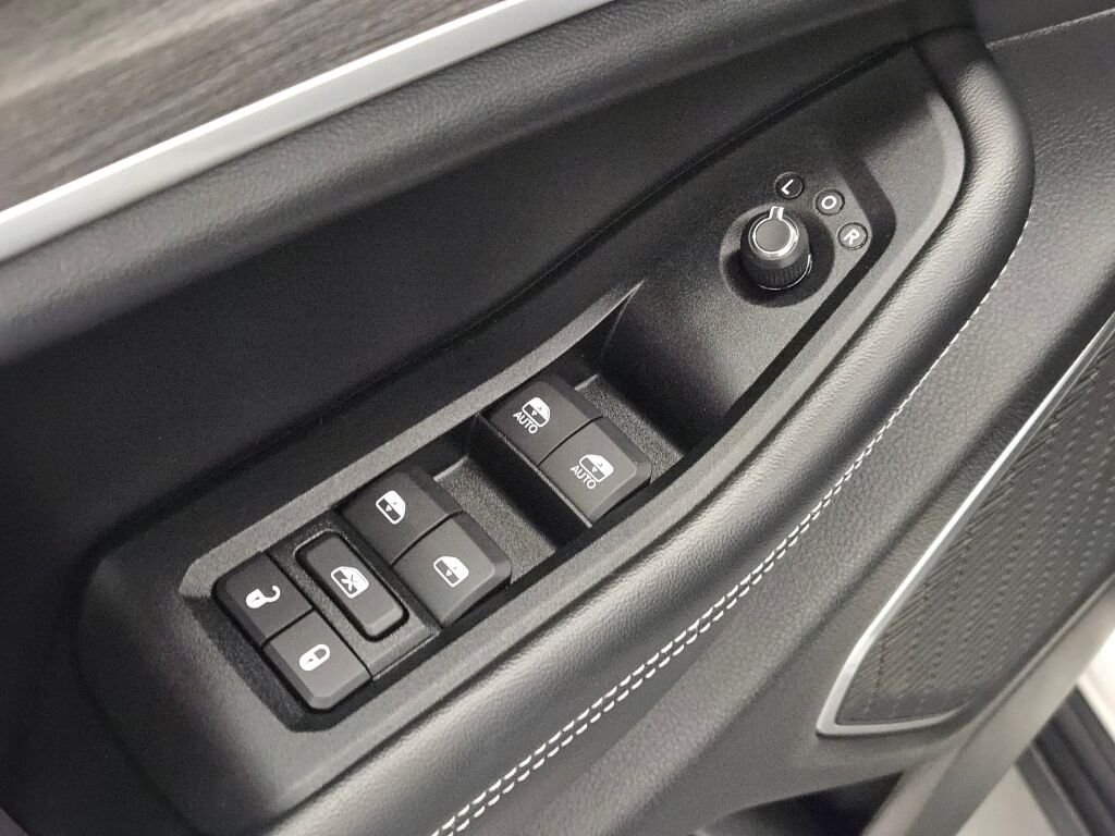 2025 Jeep Grand Cherokee Limited - Photo 17