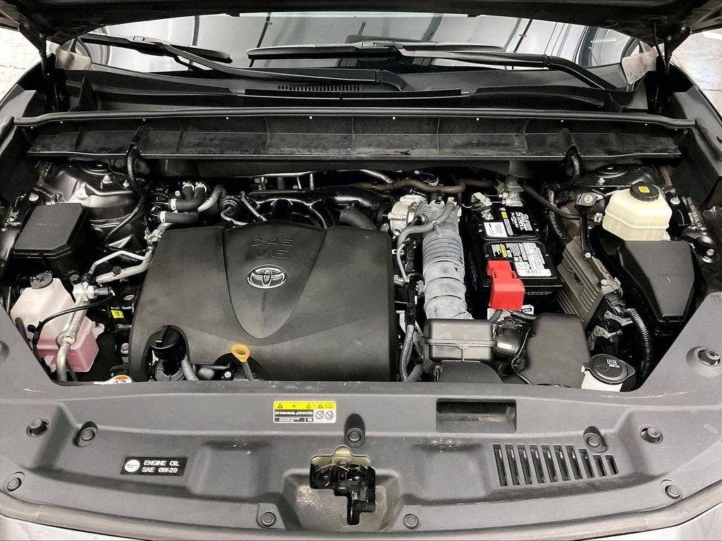 Used 2022 Gray Toyota XLE image 14