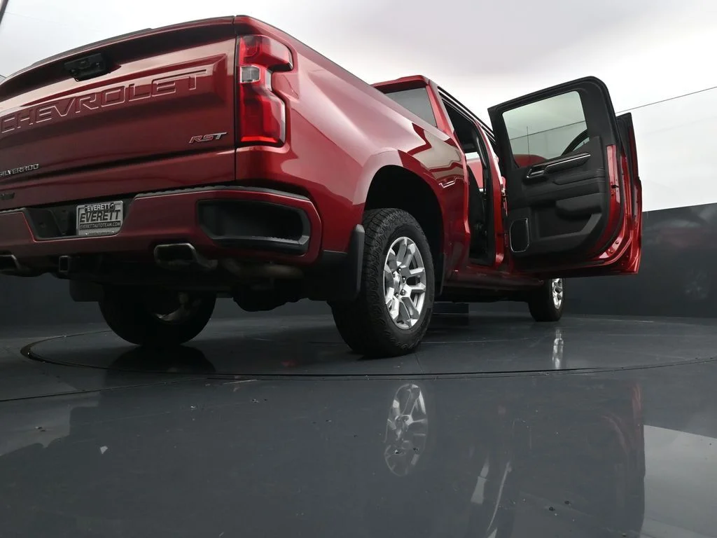 Used 2023 Red Chevrolet RST image 40