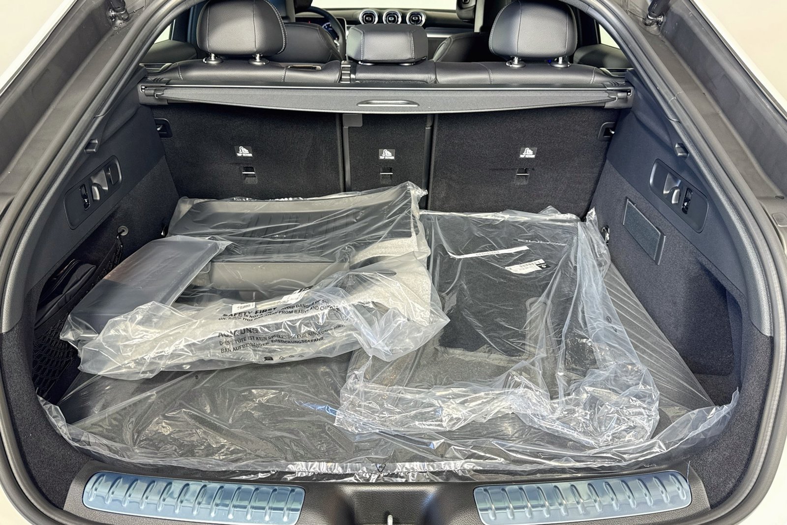 New 2027 Polar White Mercedes-Benz AMG® GLC 53 image 24